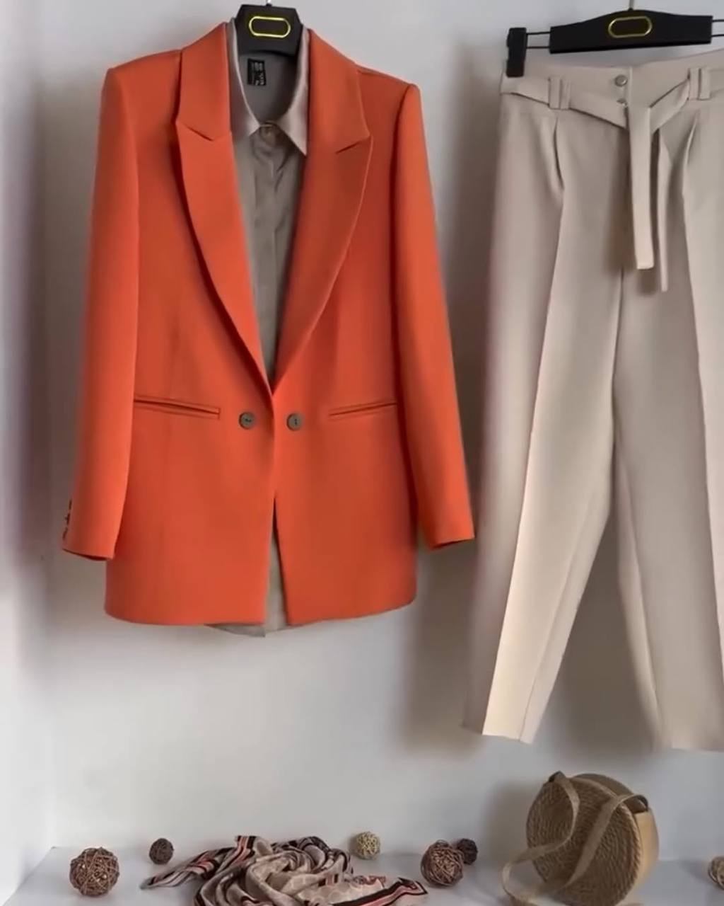 کت و شلوار زنانه - مدل Emeli